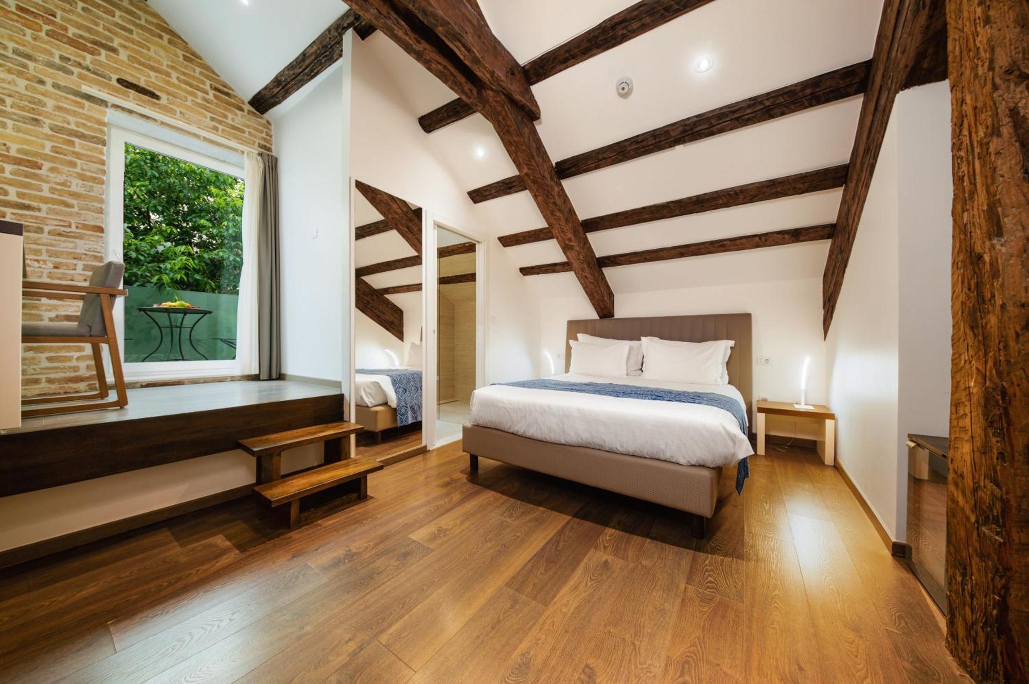 Azur Palace Luxury Rooms Split Exterior foto