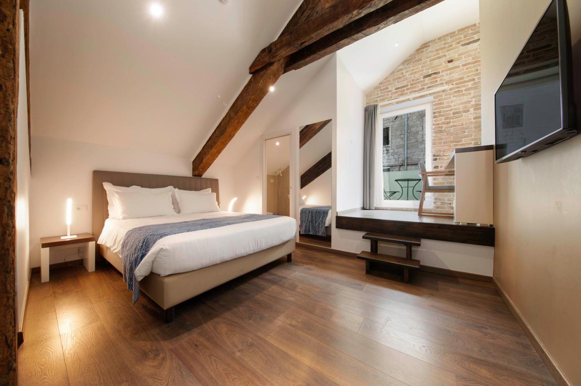Azur Palace Luxury Rooms Split Exterior foto